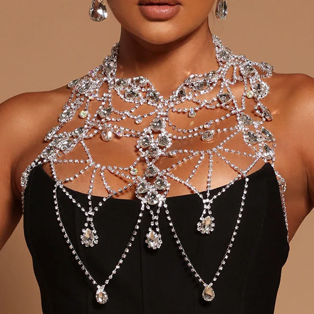 Opulent Decolletage Elegance Rhinestone Necklace