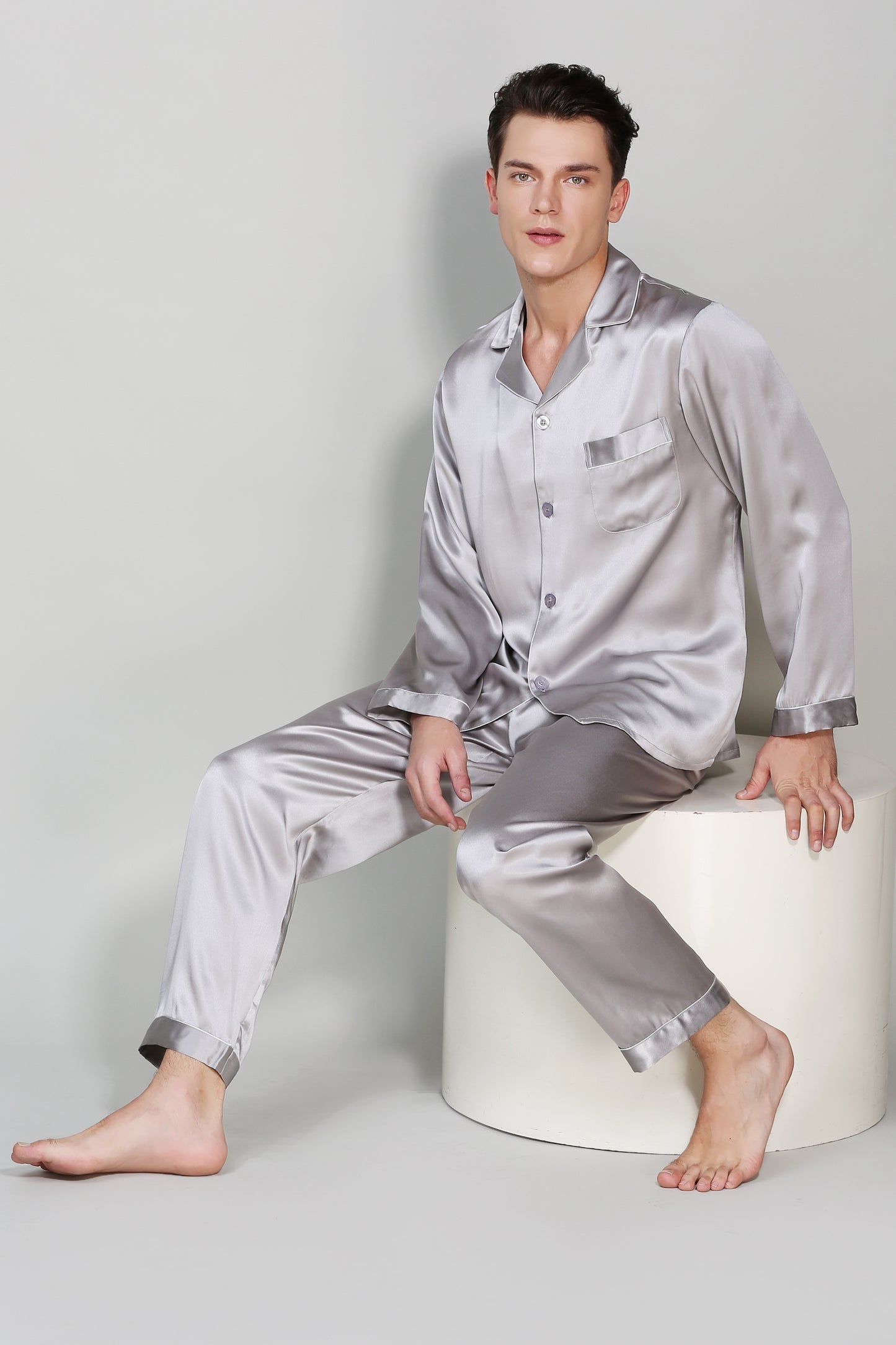 Majestic Mulberry Silk Men’s Pyjama Set mooods