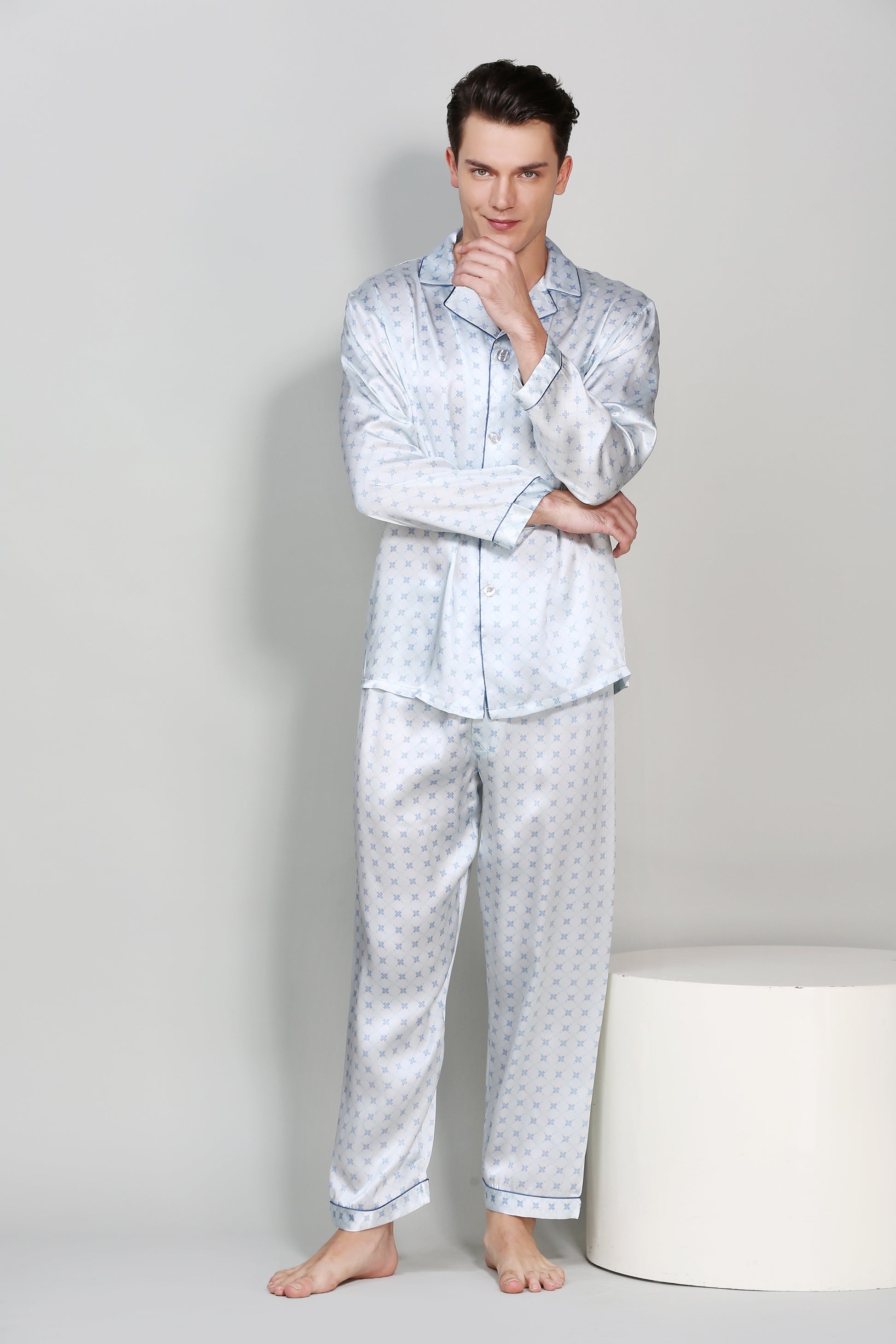 a Loom Silk Pyjama Set mooods