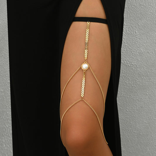 Pearl Embrace Thigh Chain mooods