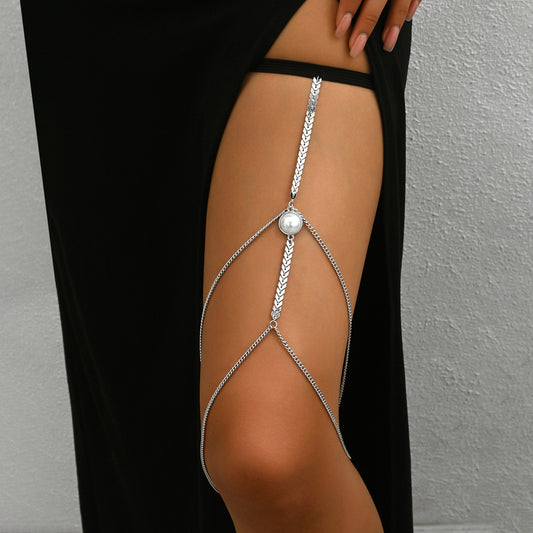 Pearl Embrace Thigh Chain mooods