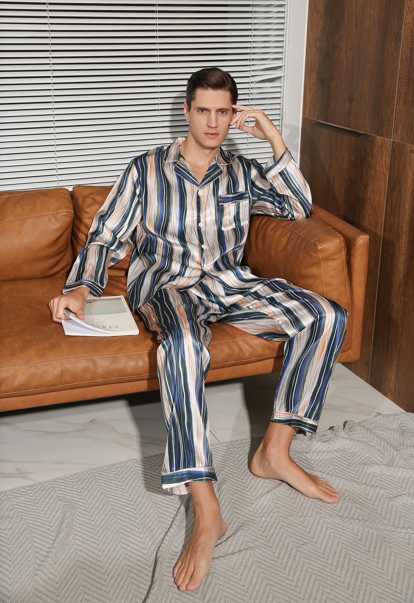 Silver Wave Silk Men’s Pyjama Set mooods