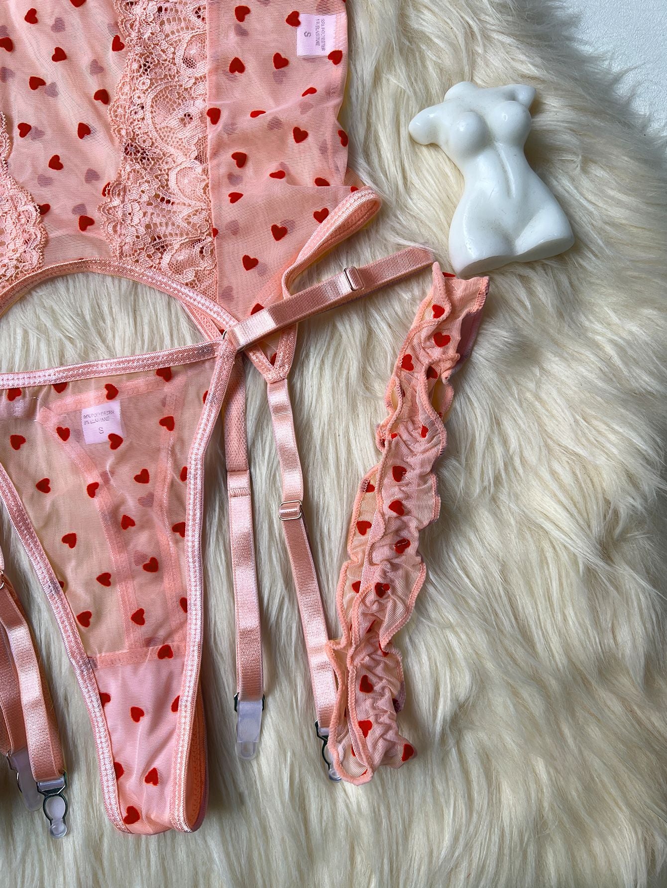 Heartfelt Allure: 3-Piece Ruffled Lingerie Set mooods 